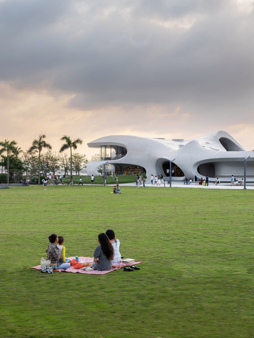 The Cloudscape of Haikou by MAD