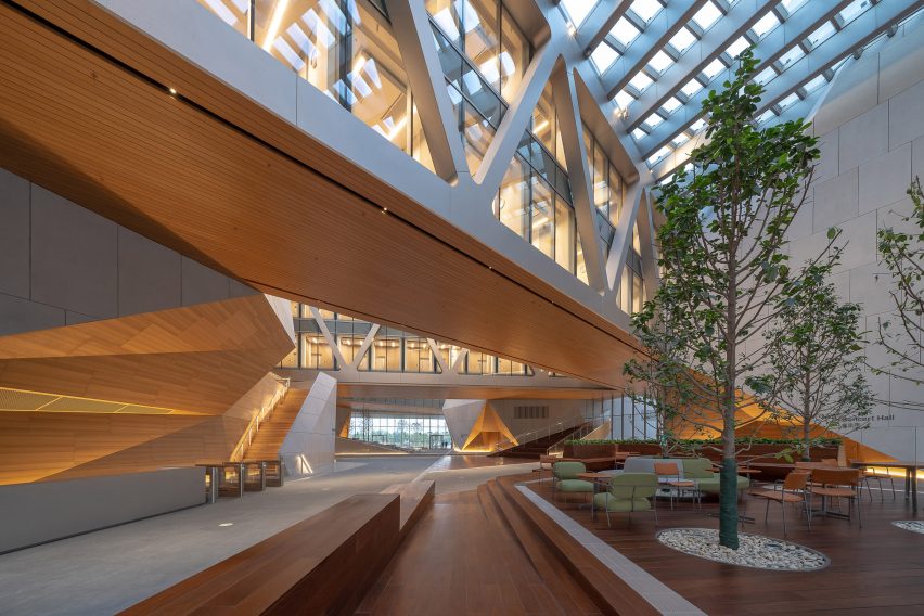 The lobby of Tianjin Juilliard School