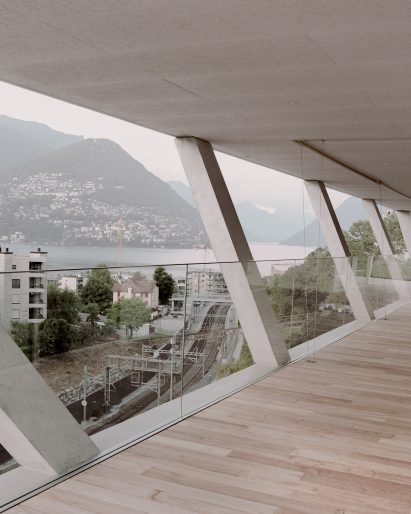 It has views across the lake and mountain range by DF_DC