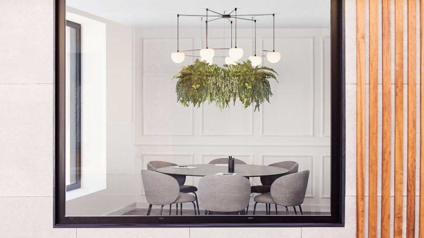 Circ pendant with planter
