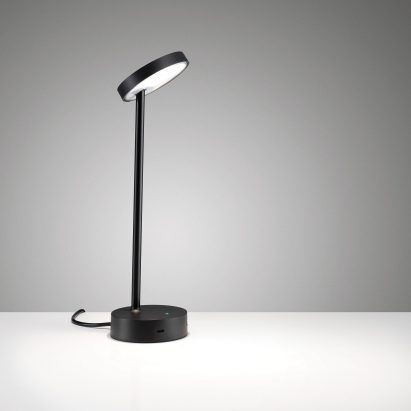 Lolly desk light by Colebrook Bosson Saunders