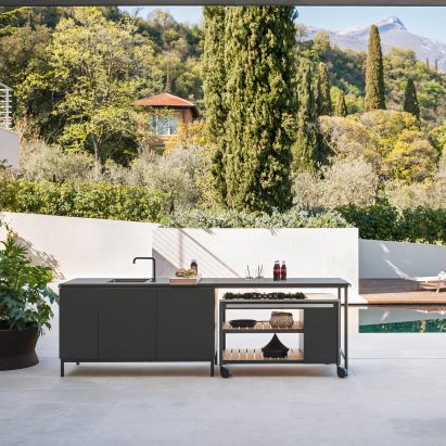 Norma outdoor kitchen by Rodolfo Dordoni for Roda