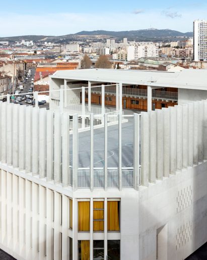 A play space is located at the top of the Antoine de Ruffi School