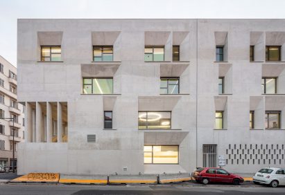 The Antoine de Ruffi School has a rectangular form