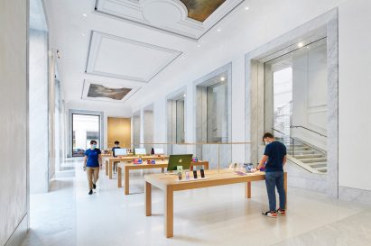 Rome shop by Foster + Partners