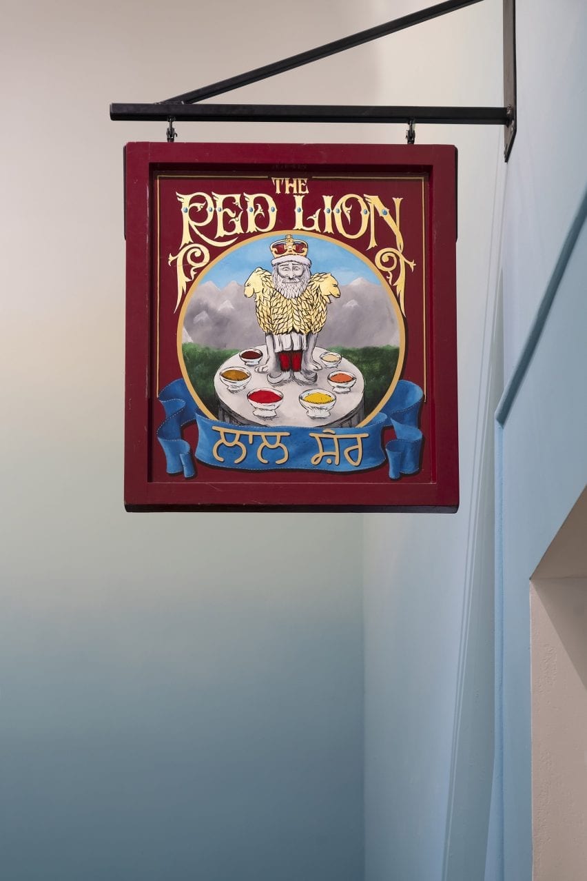 A British pub sign
