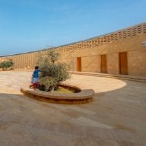 Commenter says Indian school is “the greatest architecture” they have seen