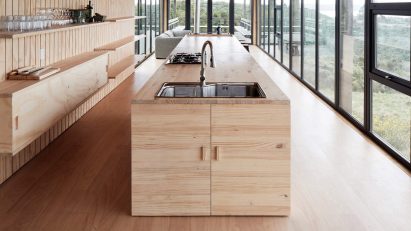 Casa Aguantao, Chile, by Guillermo Acuña Arquitectos Asociados