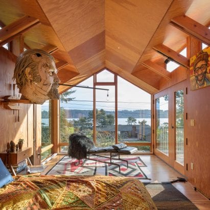 A US wood-lined house in Washington State