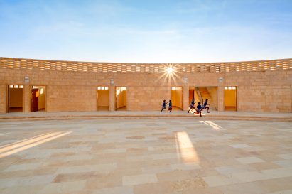 Light dapples into the courtyard by Diana Kellogg Architects