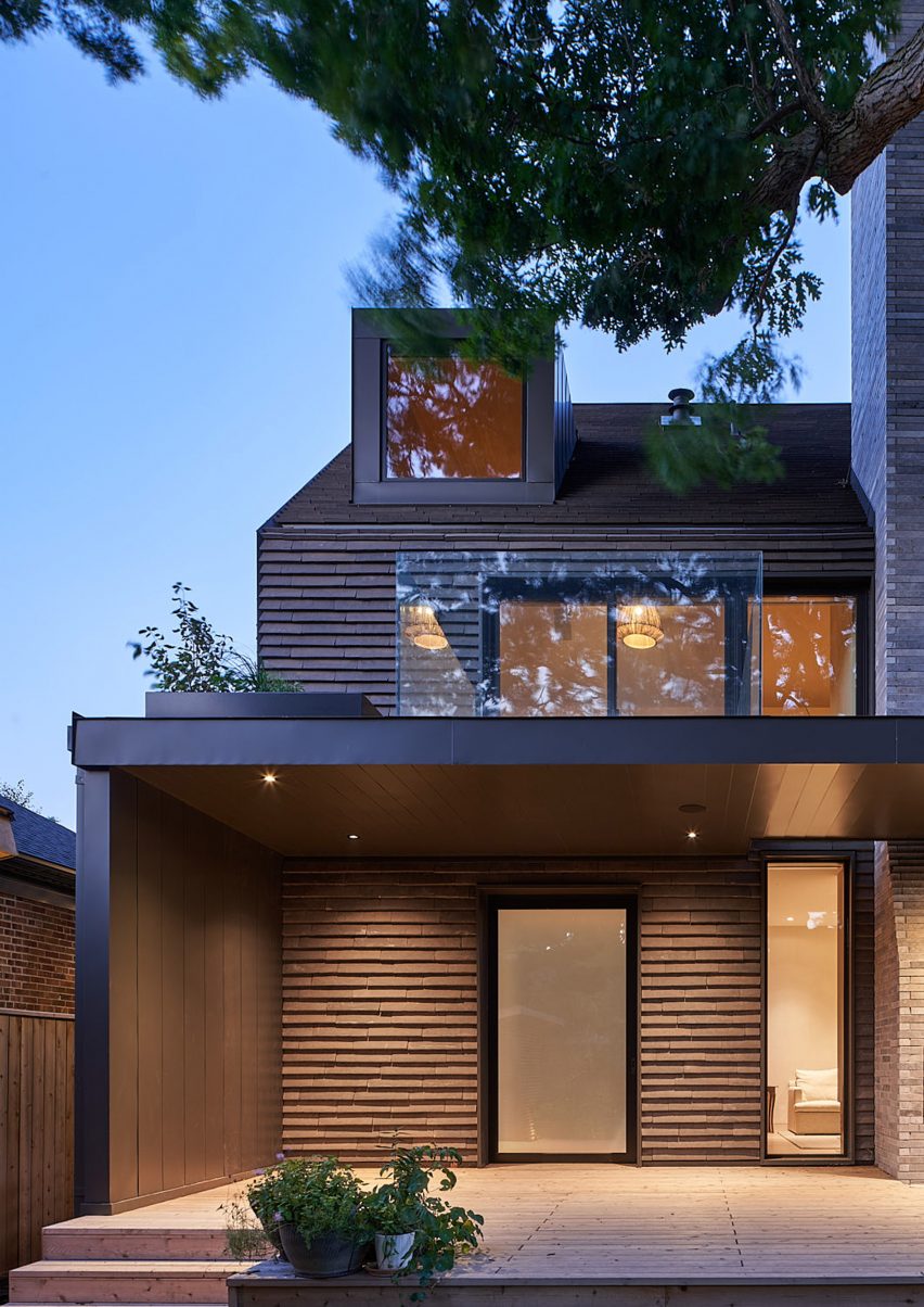 House on Bracondale Hill by Drew Mandel Architects