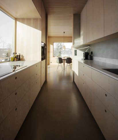 House in Red Concrete by Sanden+Hodnekvam Arkitekter