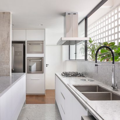 308 S apartment by Bloco Arquitetos