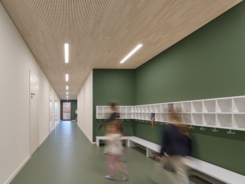 Strip lighting was used on the ceiling