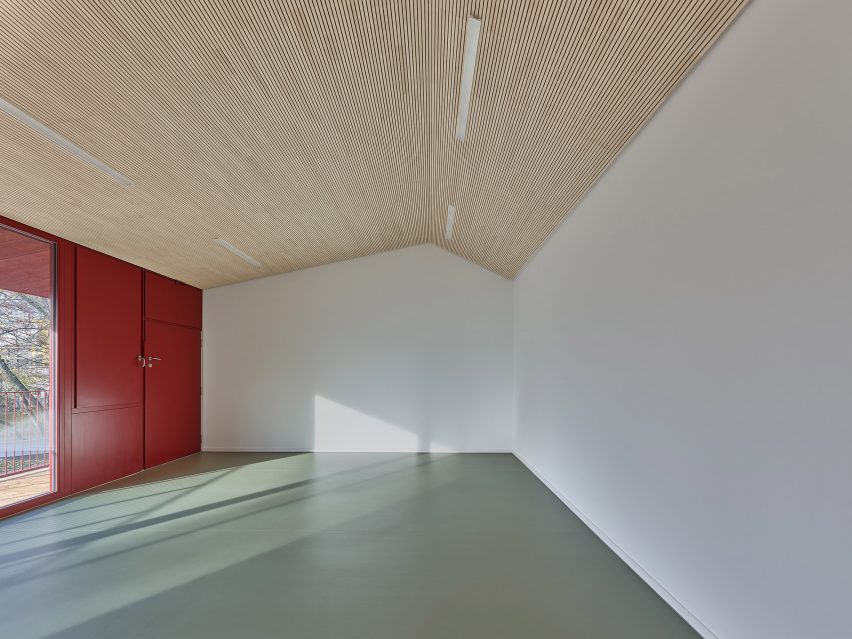 White covers the walls of the teaching spaces