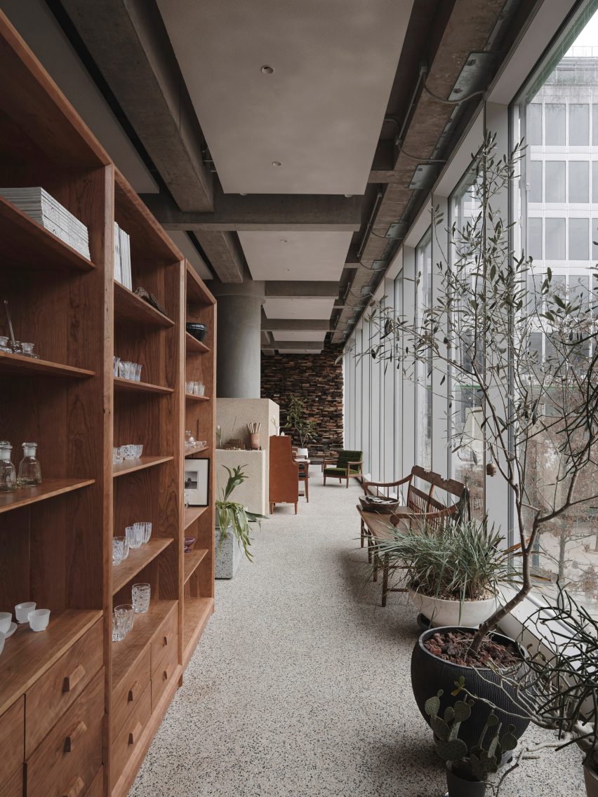 Lost & Found Hangzhou store by BLUE Architecture Studio
