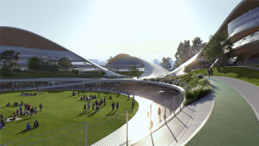 It has a raised walkway
