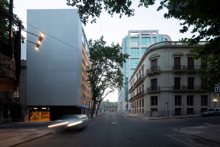 The Florida Building by MAPA