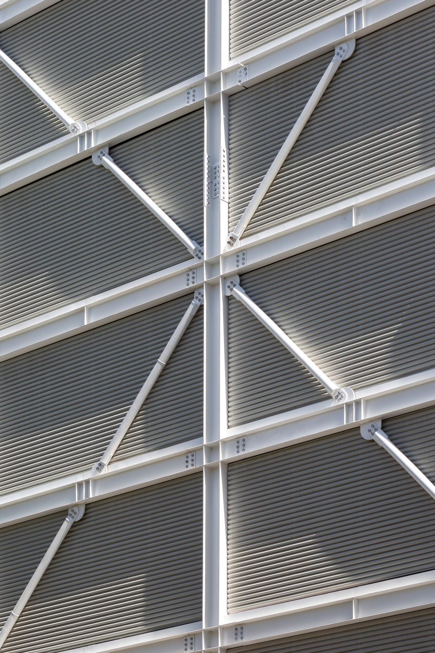 The Florida Building by MAPA