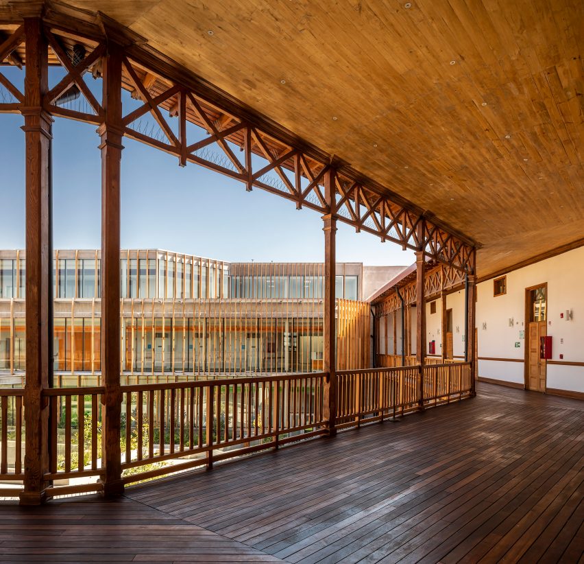 The Matta Sur Complex by Luis Vidal + Architects
