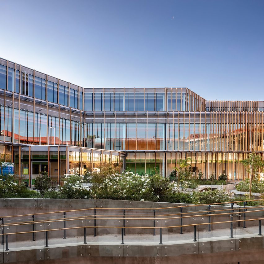 The Matta Sur Complex by Luis Vidal + Architects
