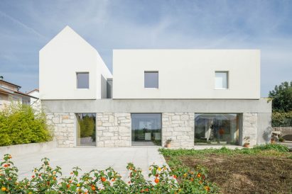 Casa Rio has a modular form
