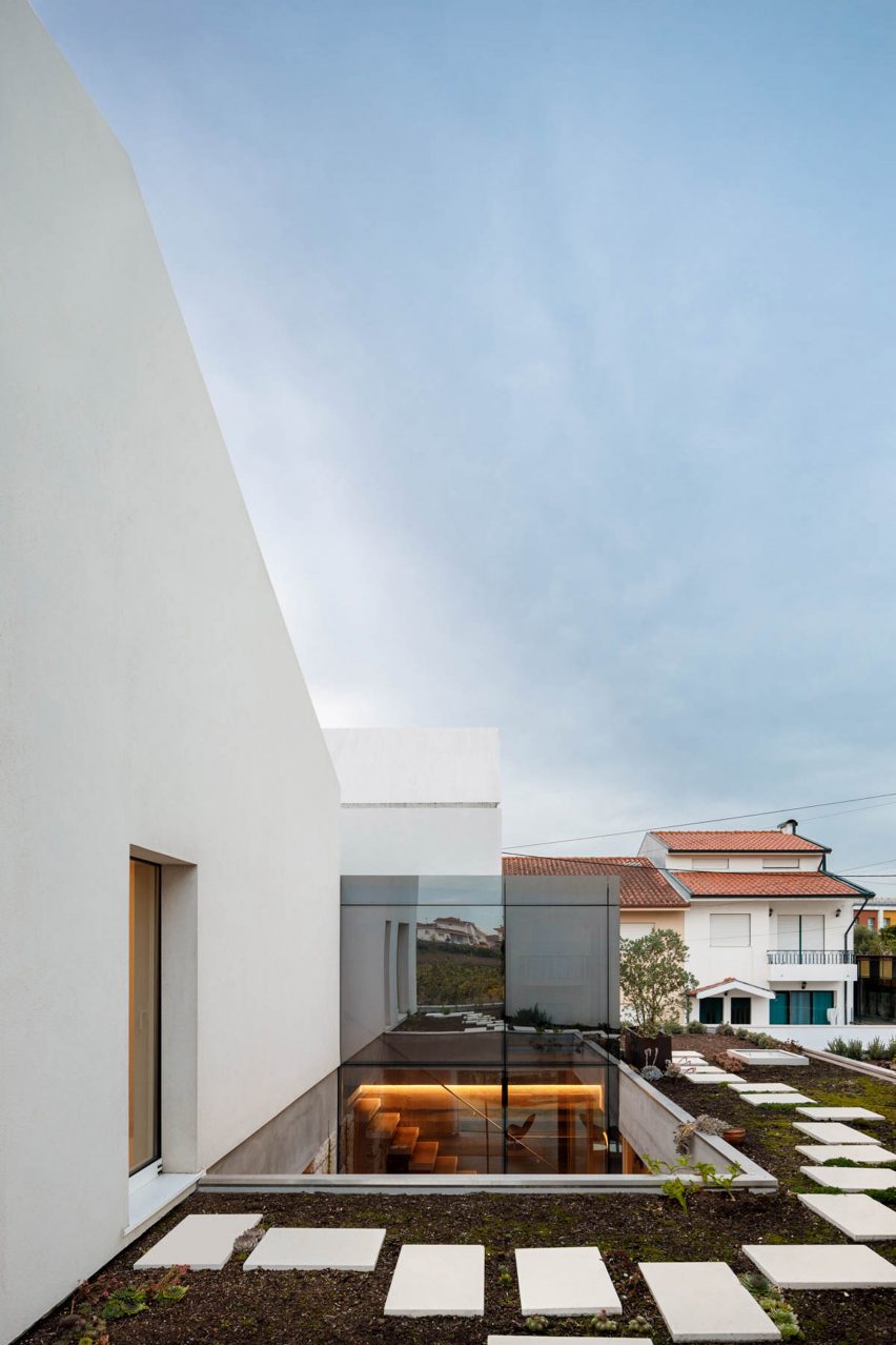 A courtyard is located at the centre of the home