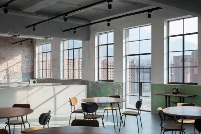 A canteen with an industrial look by REDe Architects and Moguang Studio