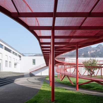 A red steel ramp