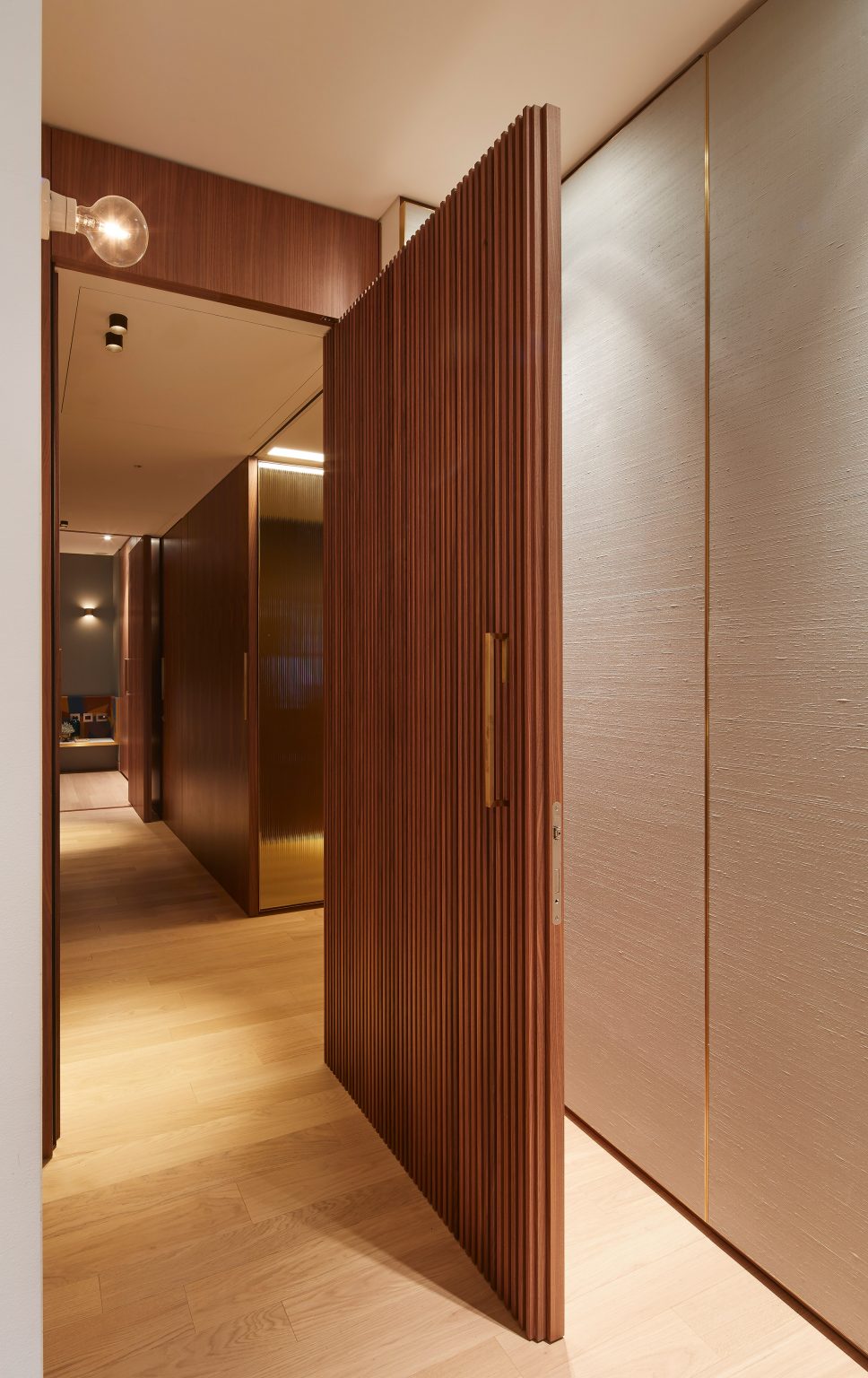 Wall & Door system by Lualdi