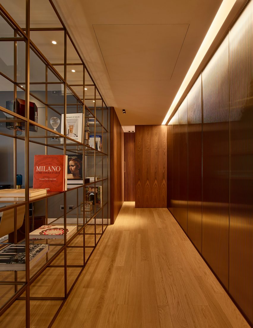 Wood-clad corridor by Lualdi