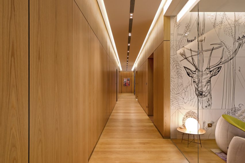 Home in China with walls by Lualdi