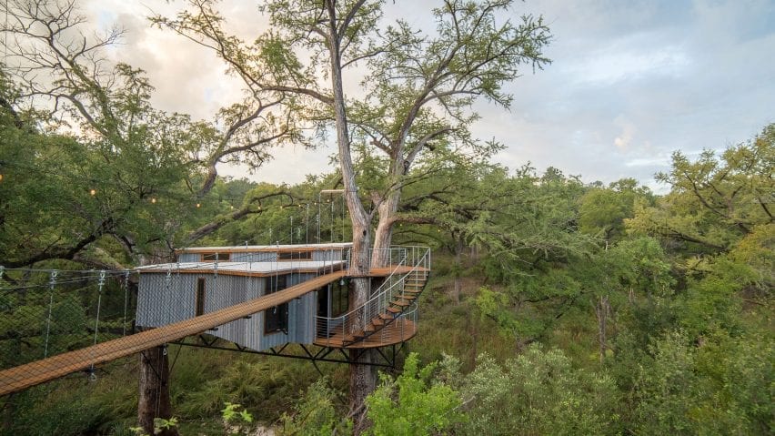 A treehouse dwelling in Texas