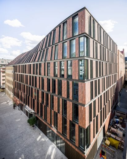 The Nybrogatan 17 office block is located on a corner plot