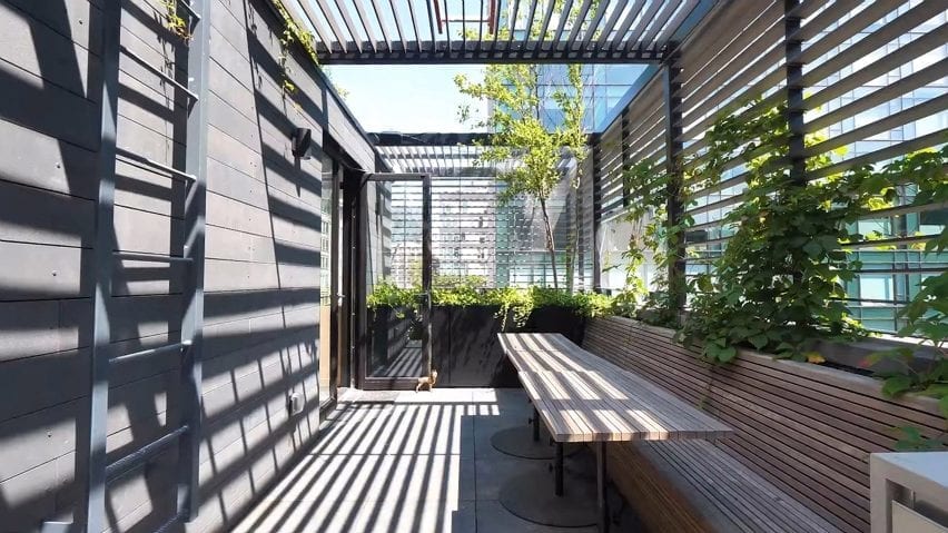 Dining area on roof terrace
