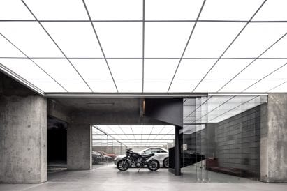 LED ceiling inside garage Pabellón RH