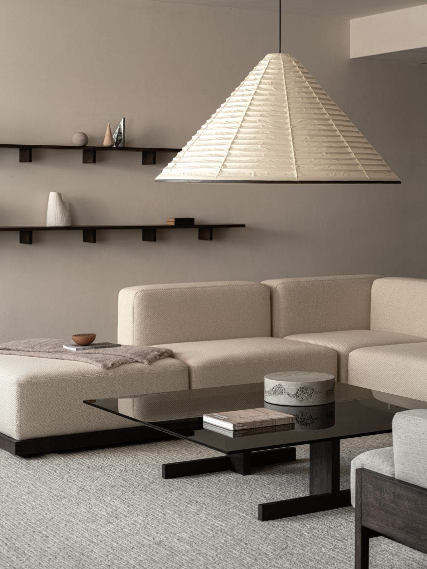 Wall shelf in Azabu Residence