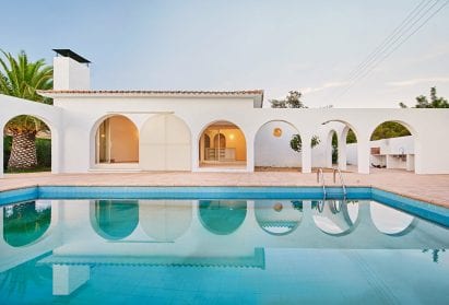 Las 3 Marías has a pool