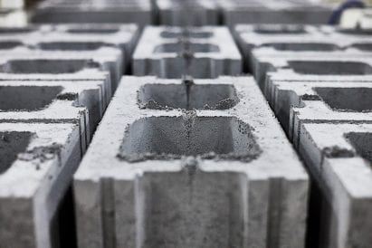 CMUs of carbon-negative concrete