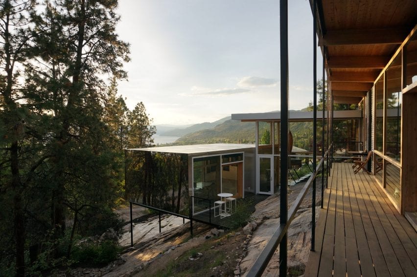 Malinka Gallery by F2A Architecture