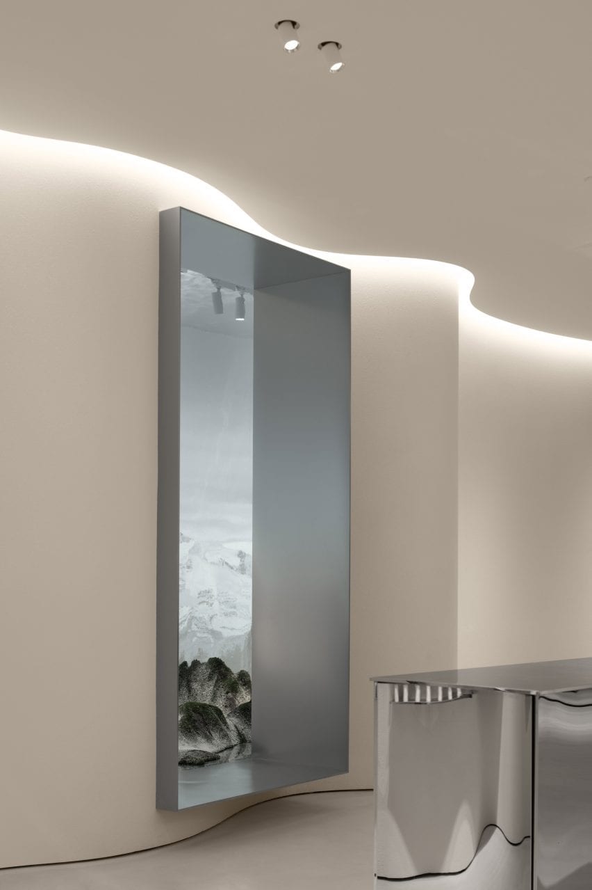 Metallic fixtures were placed across the store