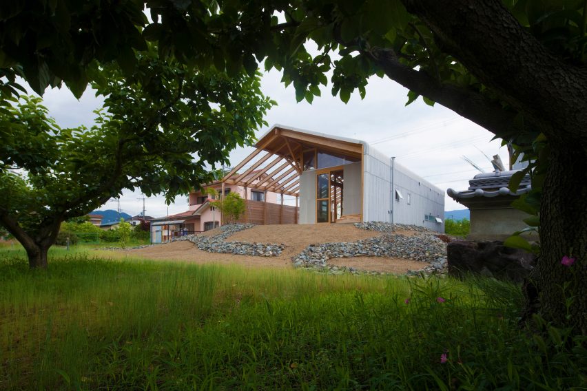 Exterior of Half Barn in Hashimoto passive house