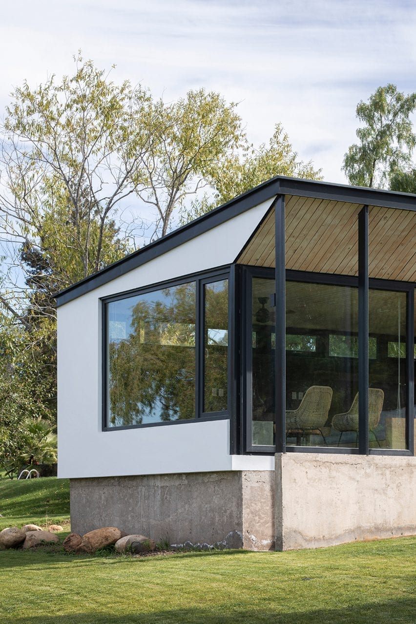 Ignacio Correa Arquitecto Lake Paviilion