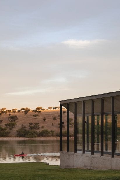 Holiday home next to Lake Rapel