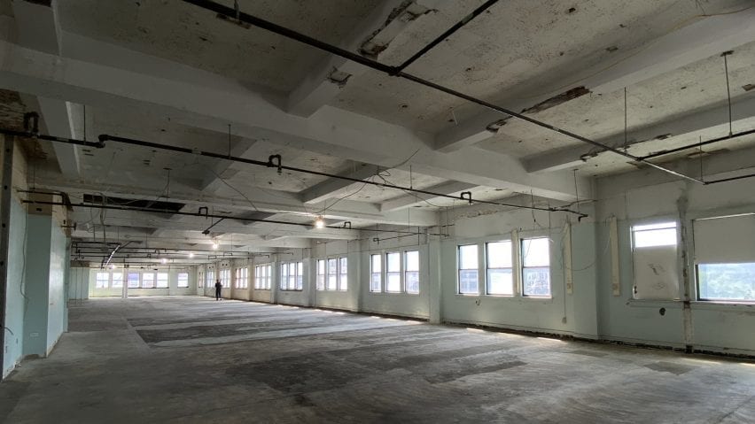 It has a vaulted ceiling