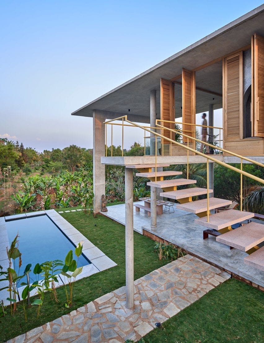 Swimming pool at Ksaraah house in Bangalore by Taliesyn