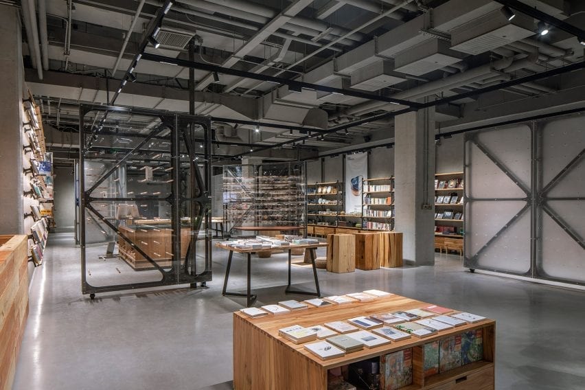 Mumokuteki Concept Bookstore by LUO Studio