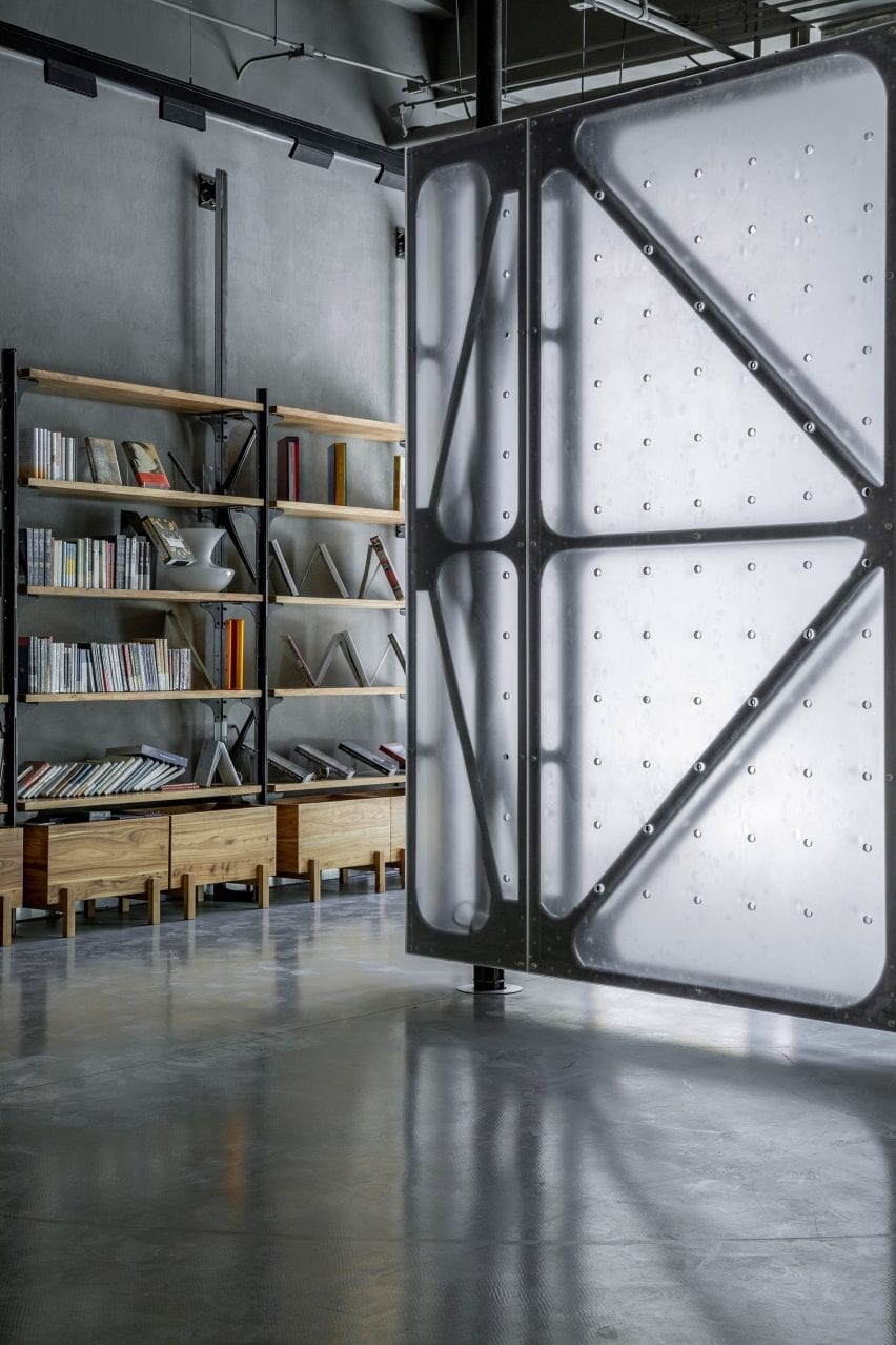Mumokuteki Concept Bookstore by LUO Studio