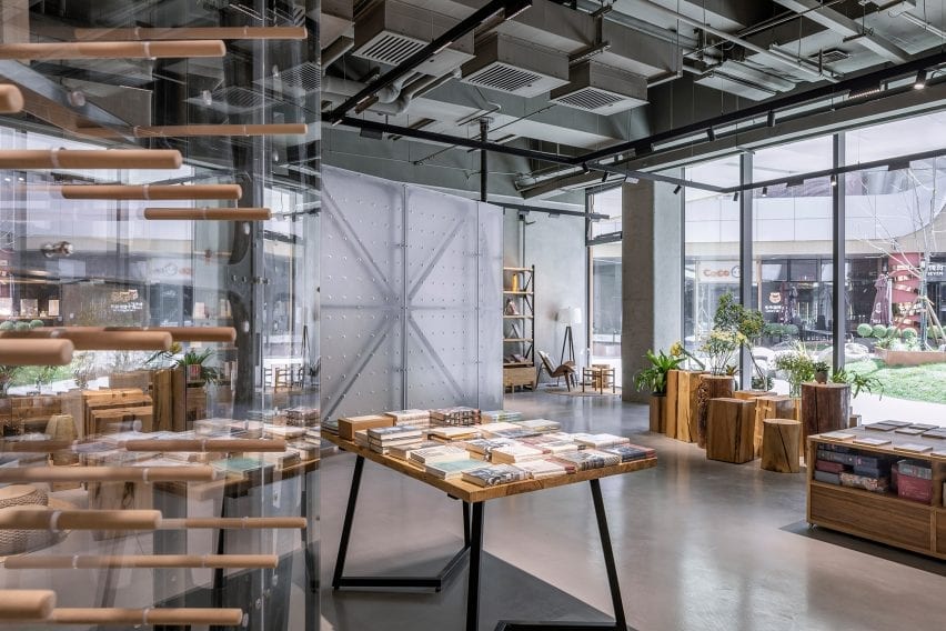 Mumokuteki Concept Bookstore by LUO Studio