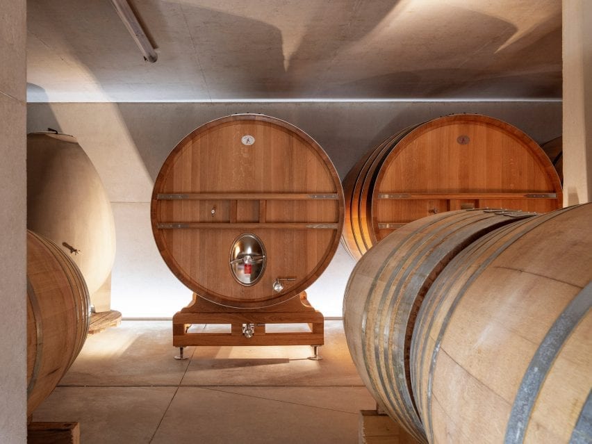 Les Davids winery by Marc Barani Architectes in Provence-Alpes-Côte d'Azur, France